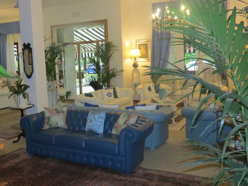 Hotel Tirreno Forte dei Marmi Exterior photo